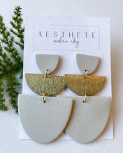 Load image into Gallery viewer, Pelican Earrings