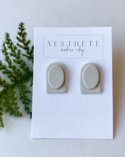 Load image into Gallery viewer, Archway Stud