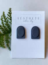 Load image into Gallery viewer, Archway Stud