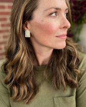 Load image into Gallery viewer, Archway Stud