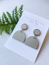 Load image into Gallery viewer, Marigold Earrings
