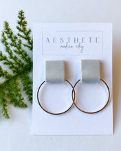 Load image into Gallery viewer, Aspen Statement Studs
