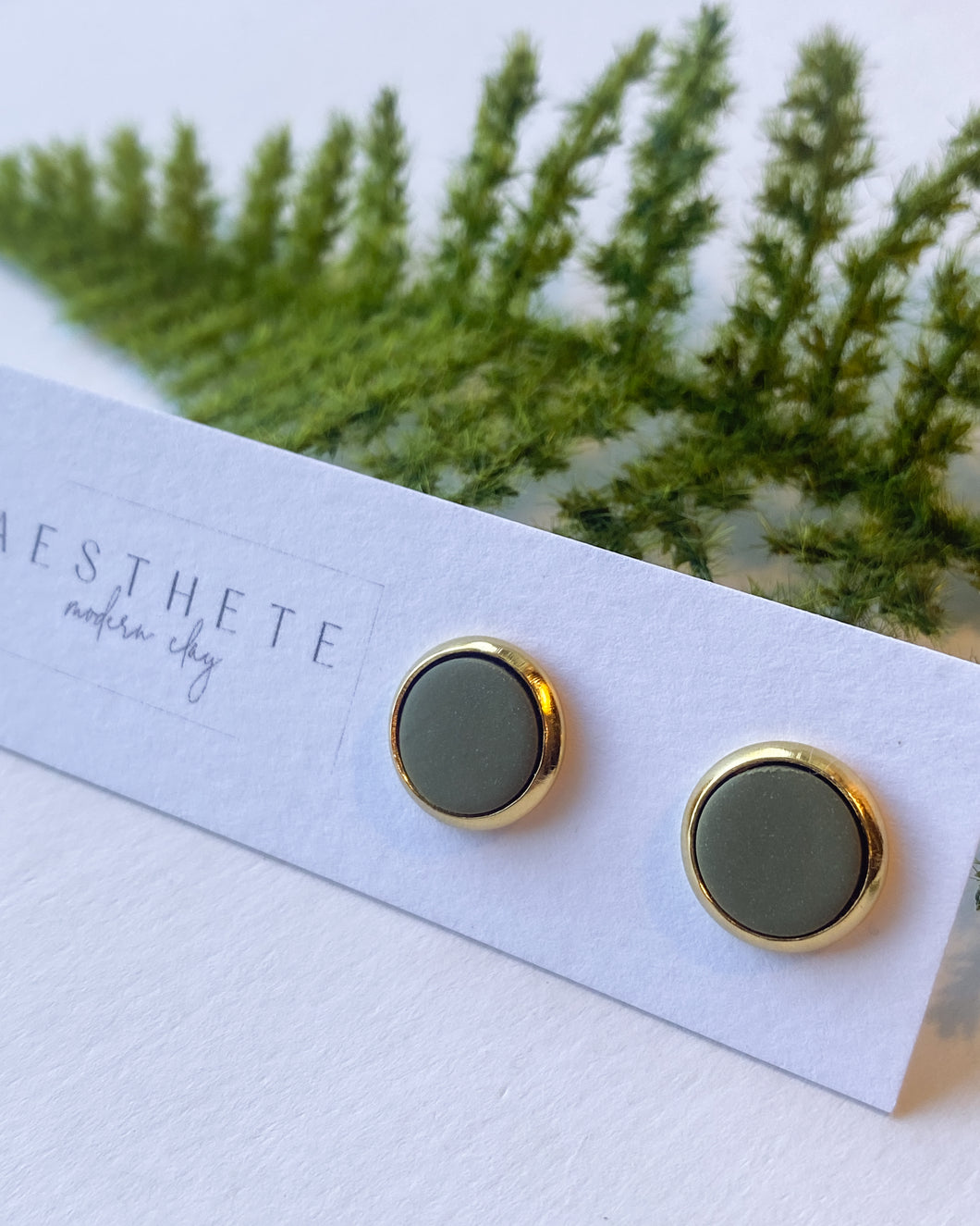 Nova Studs (medium)