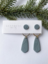 Load image into Gallery viewer, Briar Earring Set
