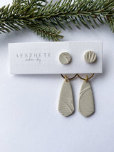 Load image into Gallery viewer, Briar Earring Set
