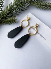 Load image into Gallery viewer, Briar Earring Set
