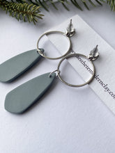 Load image into Gallery viewer, Briar Earring Set - Silver
