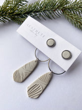 Load image into Gallery viewer, Briar Earring Set - Silver
