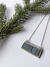 Load image into Gallery viewer, Olearia Necklace - Silver
