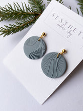 Load image into Gallery viewer, Wren Earrings
