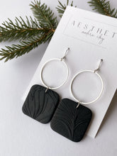 Load image into Gallery viewer, Gardenia Earrings - Silver
