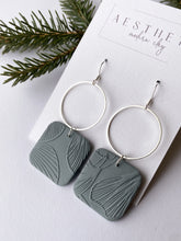 Load image into Gallery viewer, Gardenia Earrings - Silver
